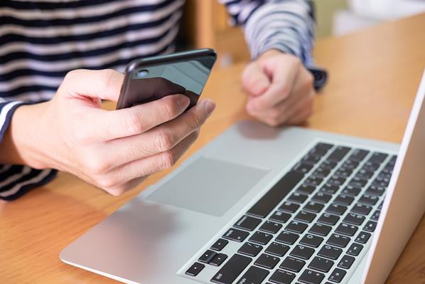 Online entrepreneur
