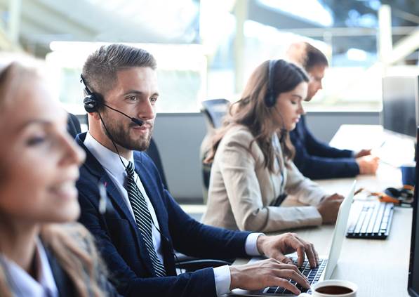 Call center agent processing payment