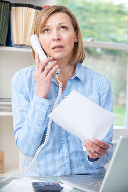 Complaining customer on the phone