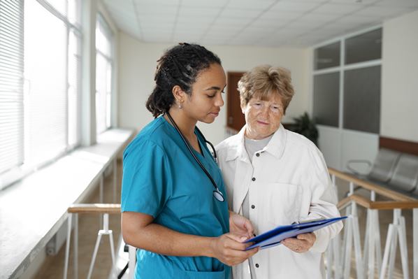 Nursing collecting patient feedback