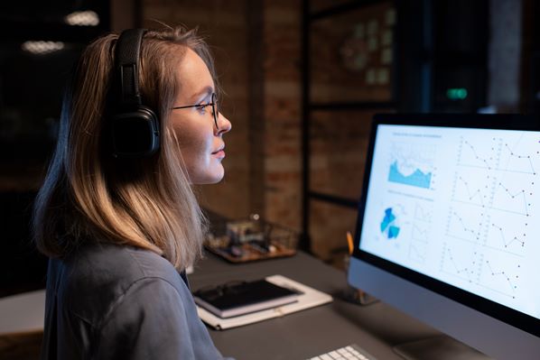 Cloud contact center agent