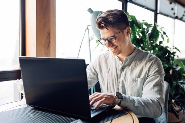 Employee doing online training