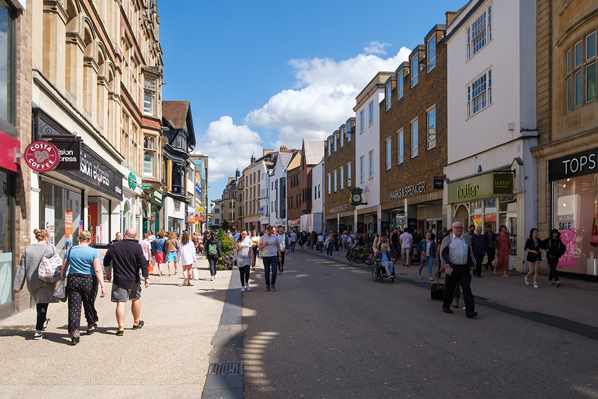 High street shoppers